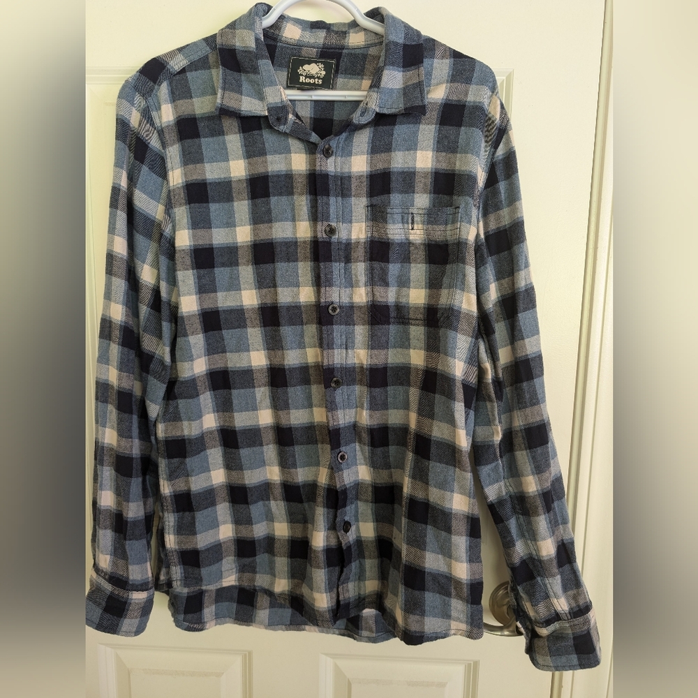 Roots flannel shirt button down plaid size M